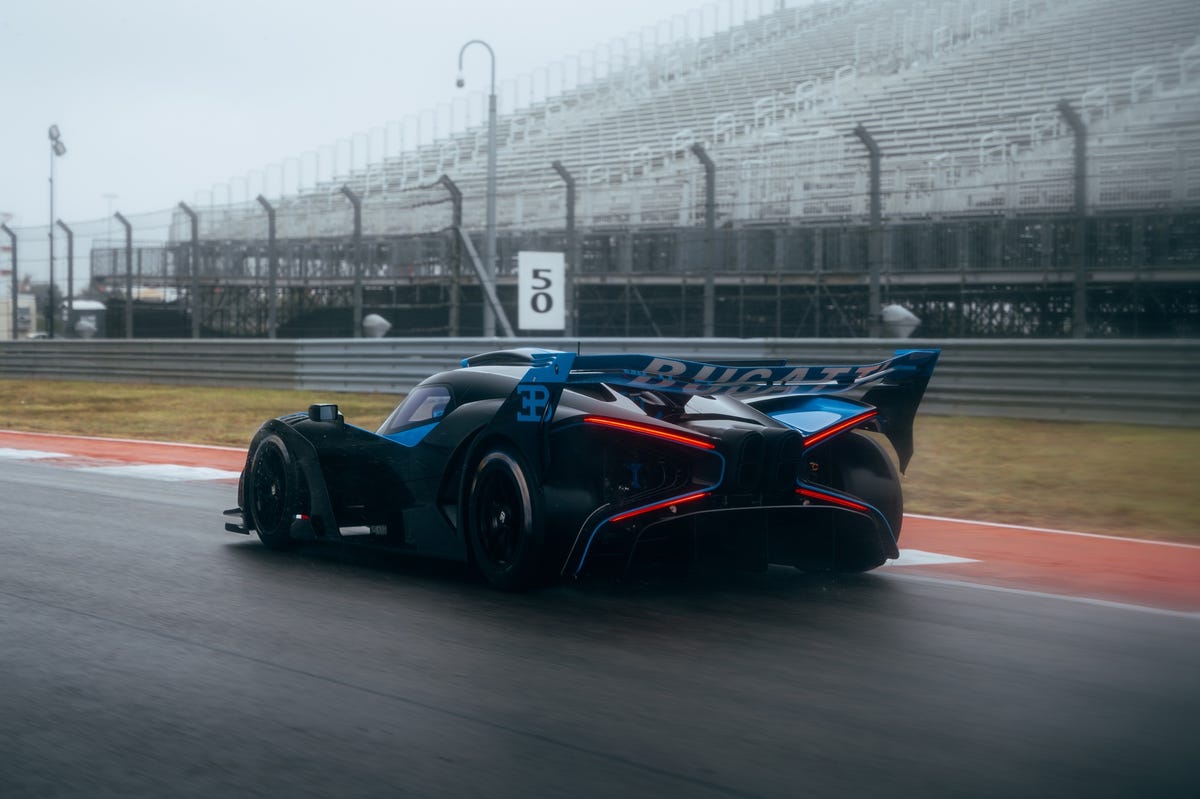 www.caranddriver.com