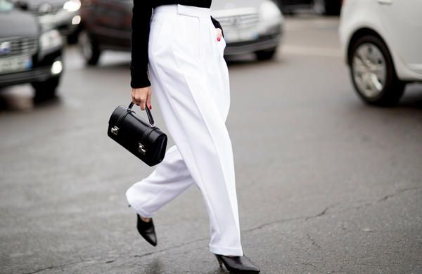 White, Street fashion, Clothing, Fashion, Black-and-white, Jeans, Footwear, Trousers, sweatpant, Suit, 