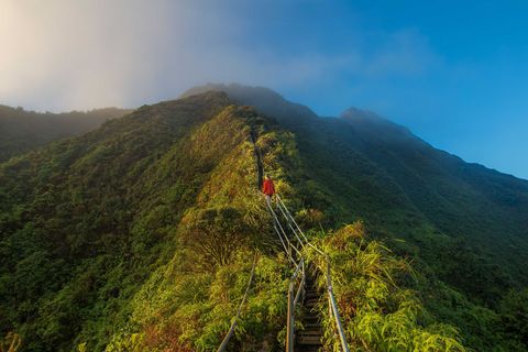 haiku stairs of oahu in hawaii