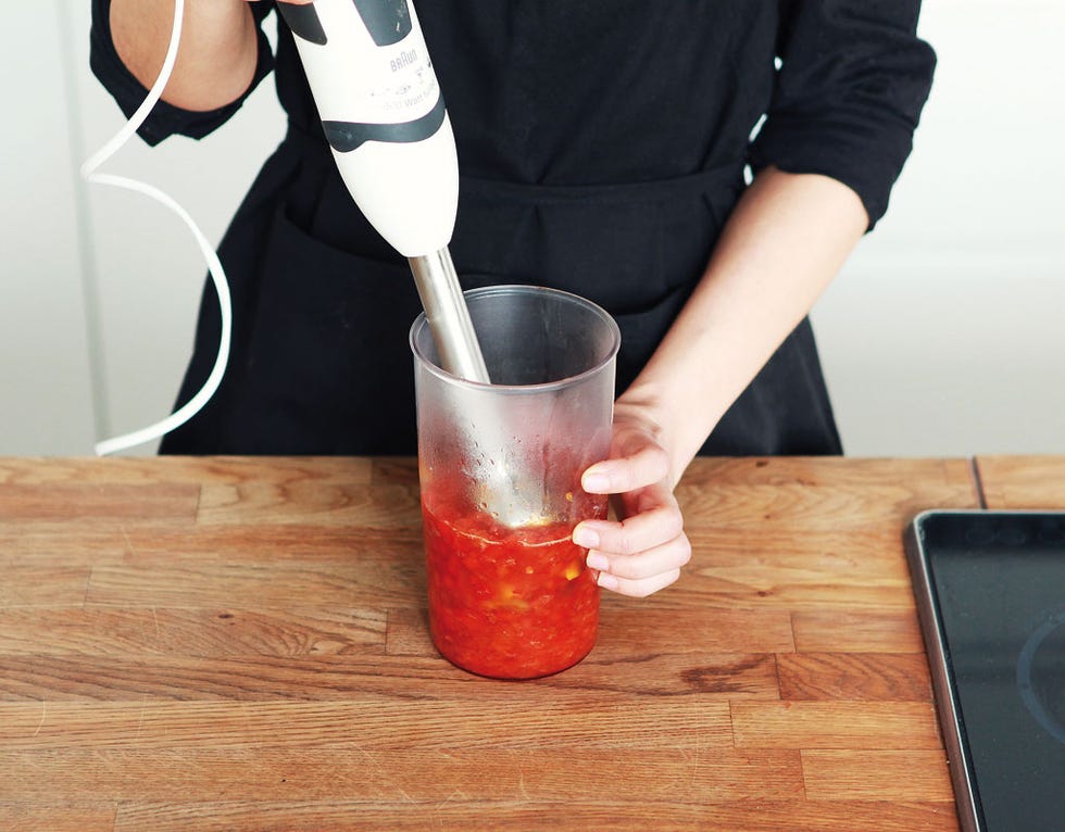 Drink, Hand, Food, Barware, Cocktail, Drinkware, Juice, Bottle, Tableware, Wine cocktail, 