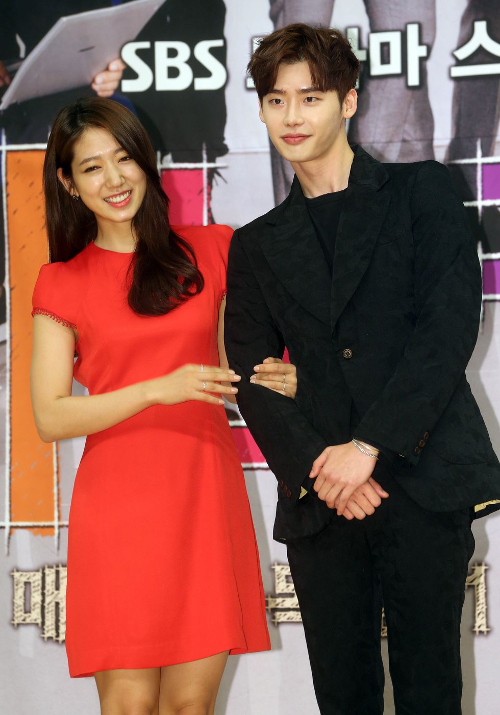 s korean actress park shin hye and actor lee jong suk
south korean actress park shin hye and actor lee jong suk, who star in the new drama "pinocchio," pose for a photo during a publicity event in seoul on nov 6, 2014 the first episode of the drama will be aired by the sbs tv network on nov 12 yonhap2014 11 06 162159
copyright ⓒ 1980 2014 yonhapnews agency all rights reserved