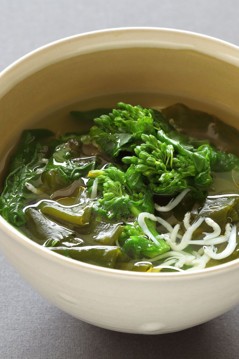 Food, Dish, Cuisine, Noodle soup, Soup, Pho, Ingredient, Asian soups, Leaf vegetable, Guk, 