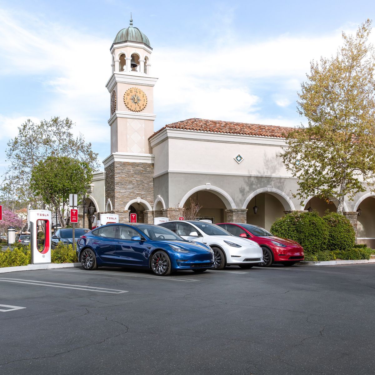 Tesla's home charging station receives highest customer satisfaction score  in J.D Power study