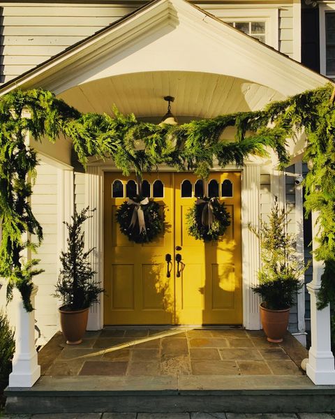 young huh christmas front porch ideas