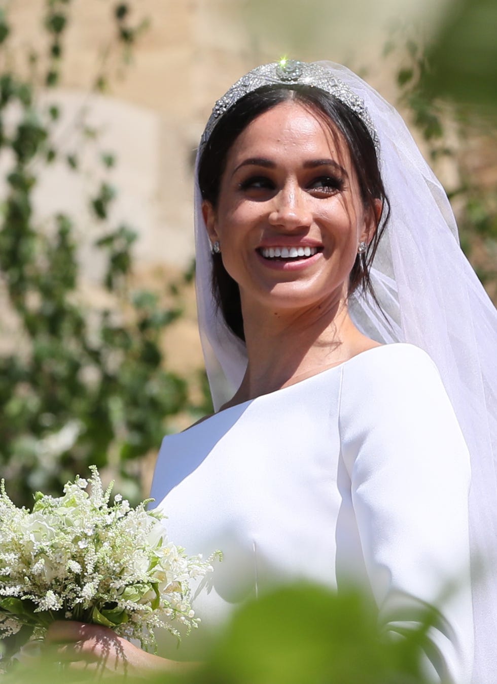 Bride, Photograph, White, Wedding dress, Facial expression, Headpiece, Bridal accessory, Veil, Bridal veil, Ceremony, 