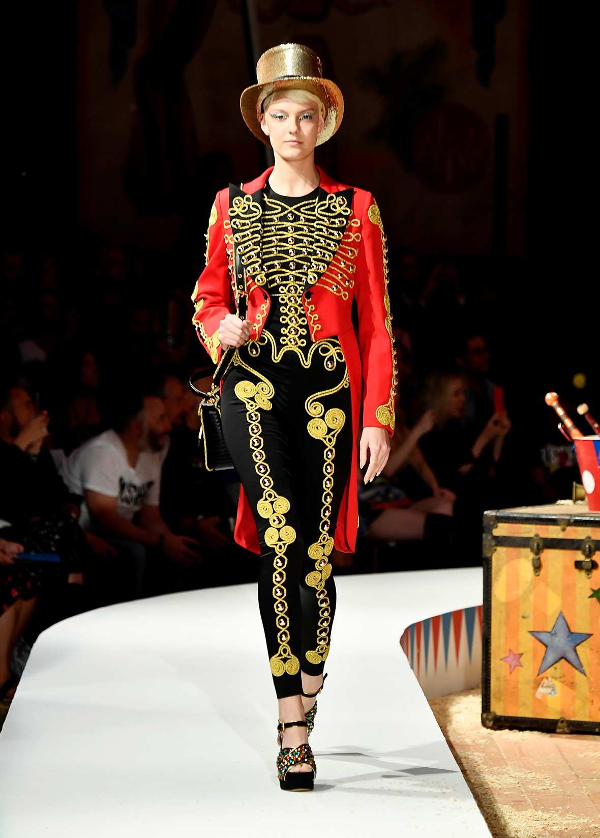 Moschino fashion store week 2019