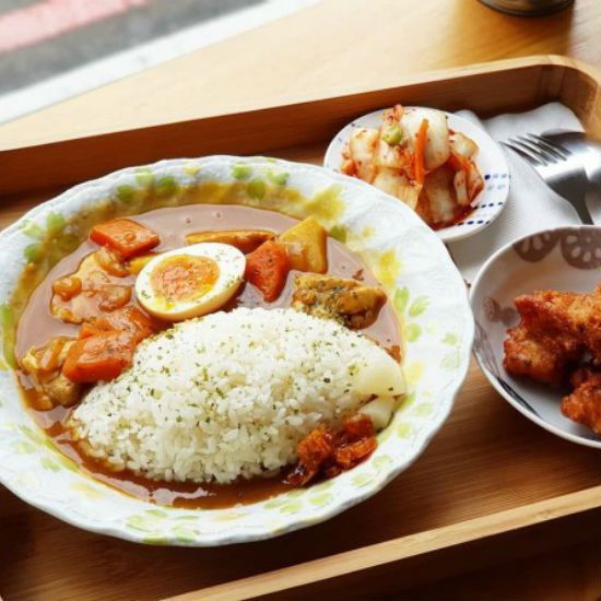 Dish, Food, Cuisine, Steamed rice, White rice, Ingredient, Rice and curry, Nasi uduk, Meal, Lunch, 