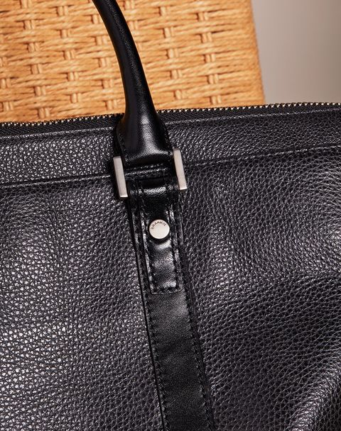 Bag, Handbag, Black, Fashion accessory, Leather, Brown, Tote bag, Hobo bag, Zipper, Material property, 
