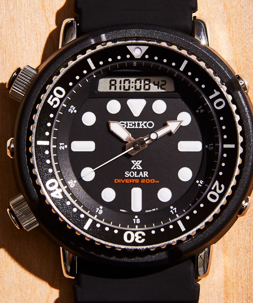 The Smart, Stylish Diver That'll Withstand Anything