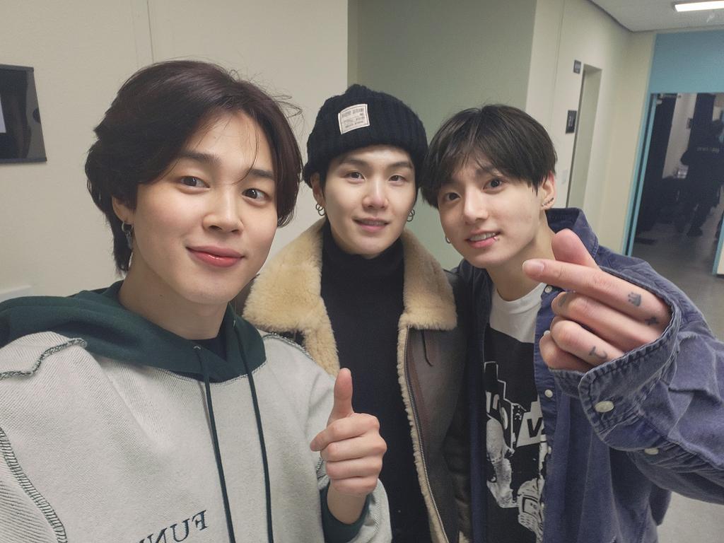 防弾少年団(BTS) - 【公式】BTS シーグリ 2022 SUGA シュガ ユンギ 抜けなし 大きい割引 GREETINGS SEASON'S 2022 BTS シーグリ セット SUGA