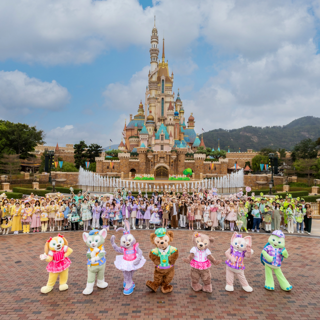 香港迪士尼樂園度假區年度春日萌粉盛會「達菲與好友同萌遊」！超過 200 位來自亞洲各地的萌粉齊參與一年一度的「萌」約