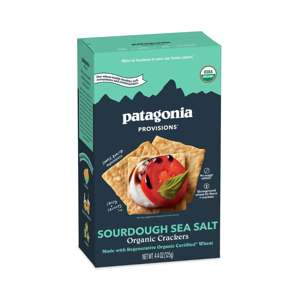 packaging of organic sourdough sea salt crackers