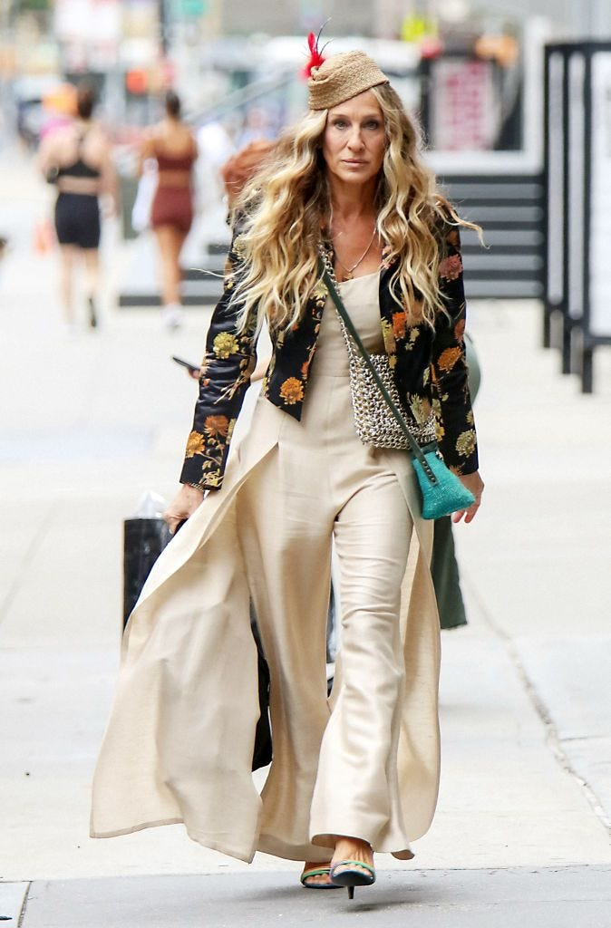 祝還暦！サラ・ジェシカ・パーカーがまとう『SATC』キャリーの