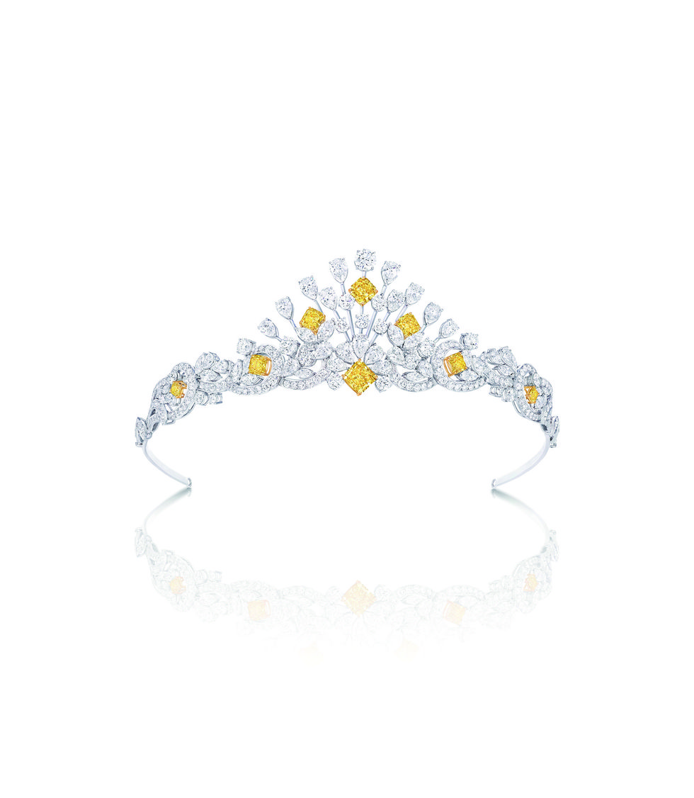Fashion accessory, Jewellery, Yellow, Diamond, Engagement ring, Ring, Headpiece, Hair accessory, Gemstone, Crown, 
