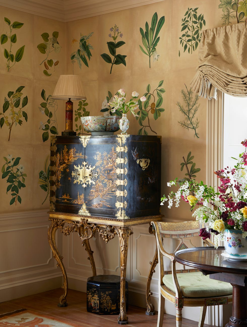 De Gournay Wallpapers: Behind The Renowned Design House