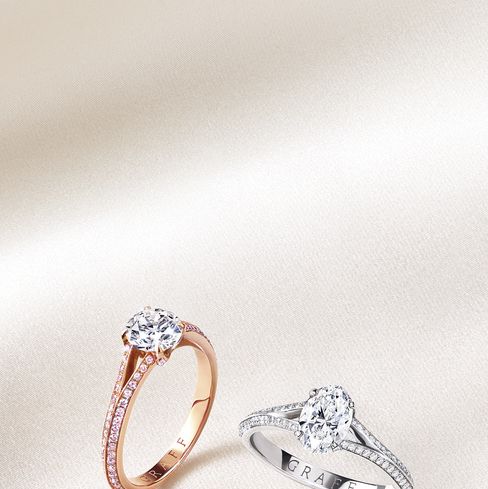 グラフのピンクゴールド台にピンクダイヤモンドをセットした“ザ グラフ レガシー”の婚約指輪の写真。