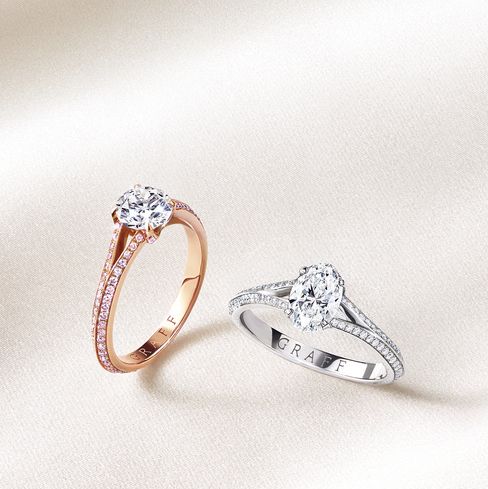 グラフのピンクゴールド台にピンクダイヤモンドをセットした“ザ グラフ レガシー”の婚約指輪の写真。