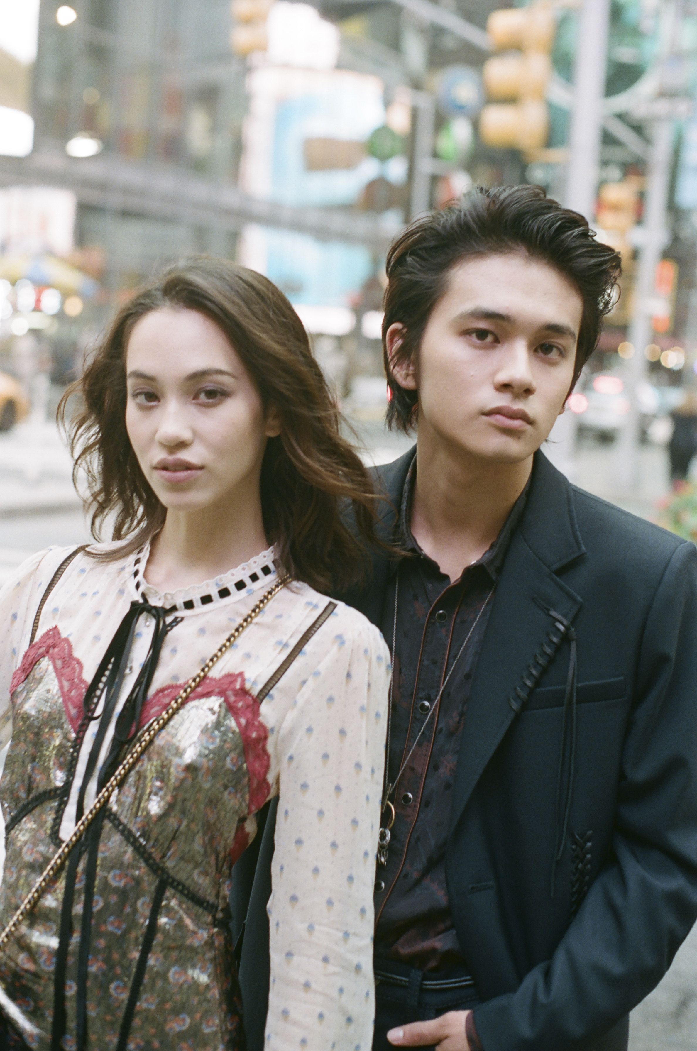 【SALE】DISH// 北村匠海 掲載2ページ（ポスターサイズ）#8225 Amazon.co.jp: DISH 北村匠海 写真集 U&I カレンダーブック GQ