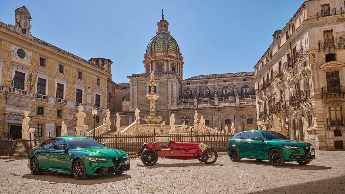 preview for Alfa Romeo celebra el 100 Aniversario del Quadrifoglio con estos nuevos Giulia y Stelvio