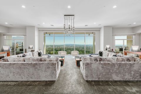 matthew perry's los angeles penthouse