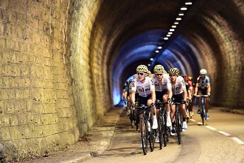 Cycling, Tunnel, Bicycle, Road cycling, Cycle sport, Recreation, Vehicle, Bicycle racing, Road bicycle, Infrastructure, 