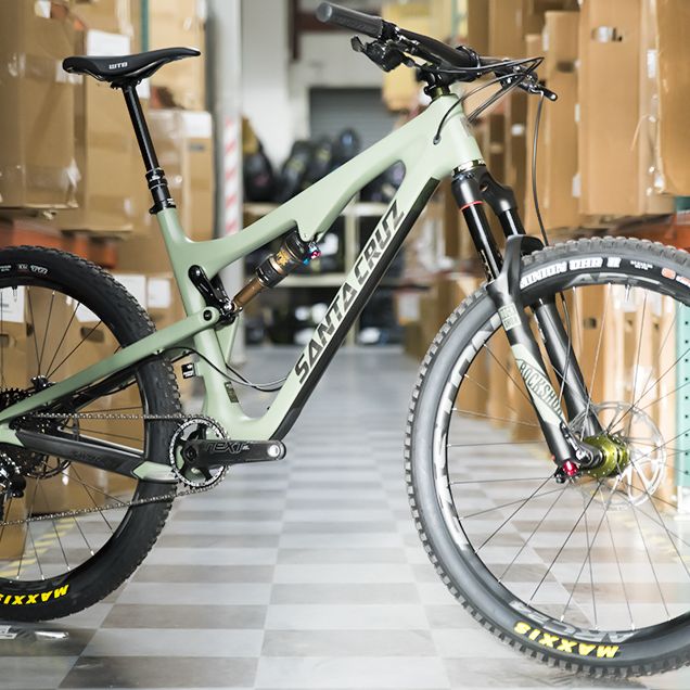 Longtime collaborators Santa Cruz Bicycles and Chris King Components teamed up on this limited-edition bike
