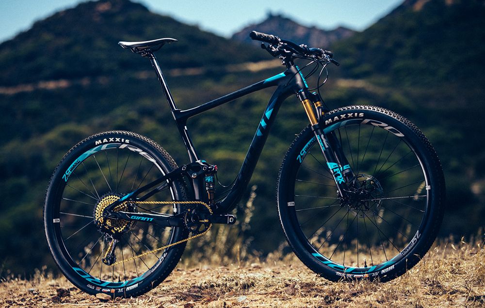 A first look at the 2018 Giant Anthem Advanced Pro 29.