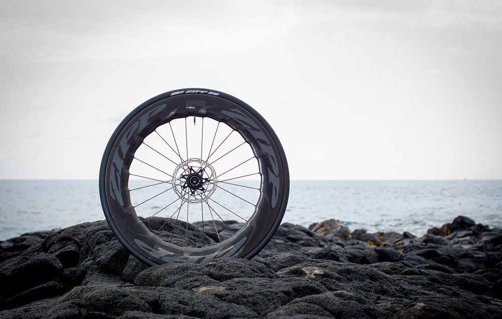 Zipp 858 NSW carbon clincher wheel