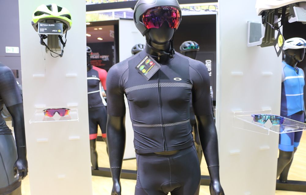 Oakley is Now Making Helmets and Kits | Bicycling