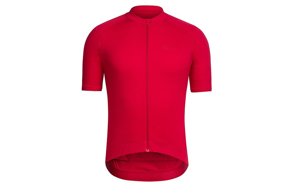 The jersey is cut lower in the front and doesn't bunch when in a riding postion
