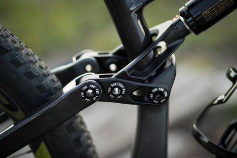 The new Enduro linkage is more robust, claims Specialized, and every pivot uses the same bearing size. 