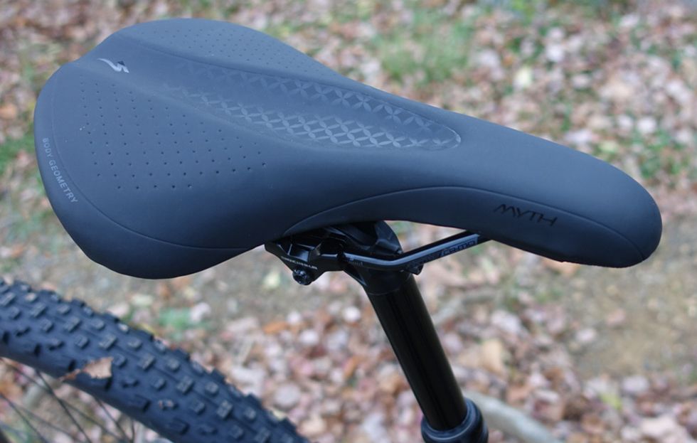 the specialized Women’s Camber Comp Carbon 650b.