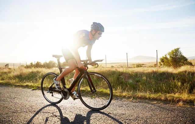 6 Ways Cyclists Can Protect Themselves from the Sun