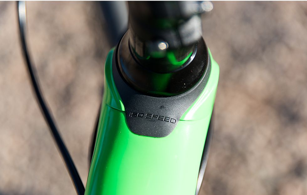 The front IsoSpeed is neatly hidden inside the head tube