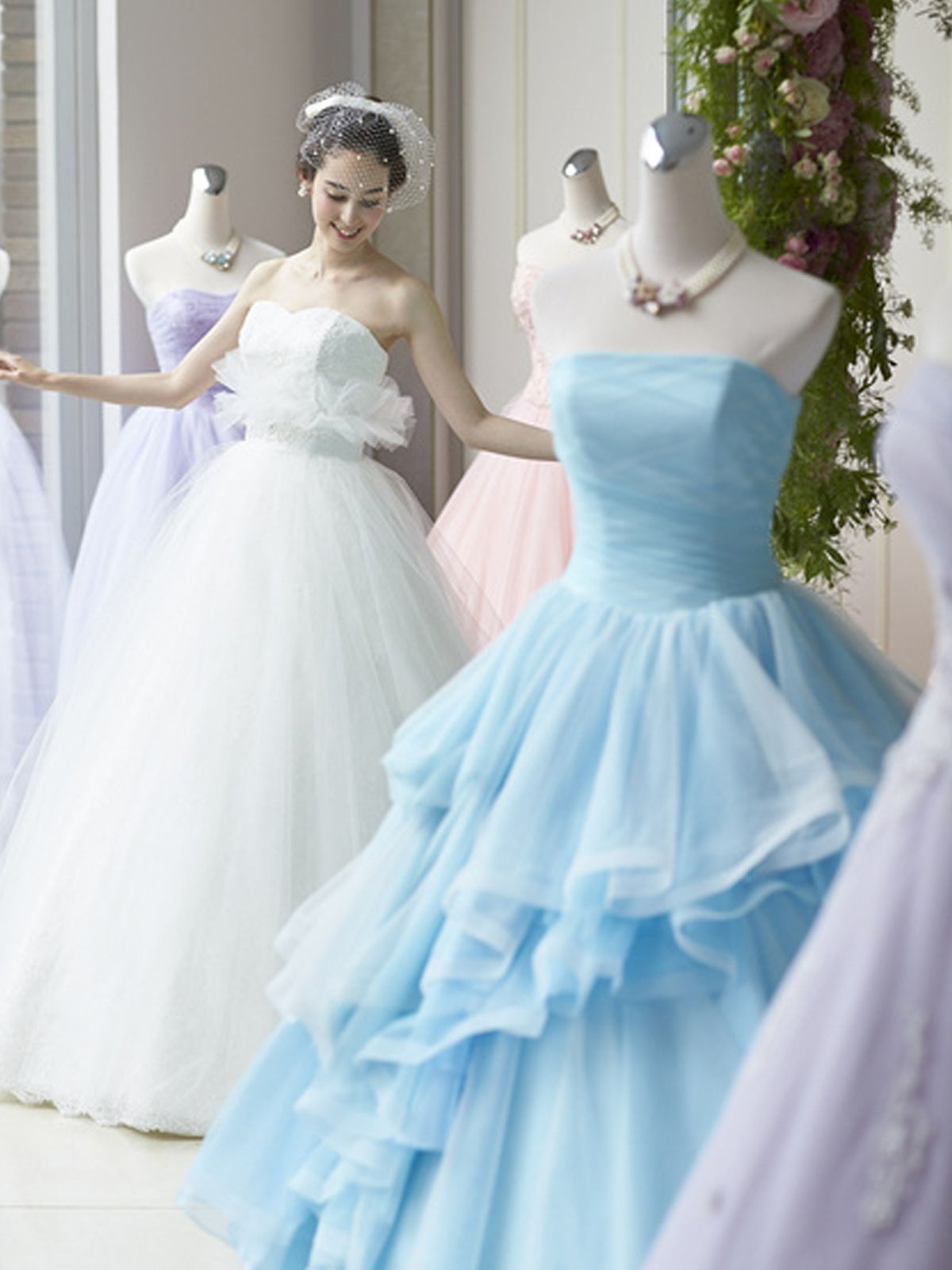 清々しく、上品に。ブルーのドレスでお色直し！