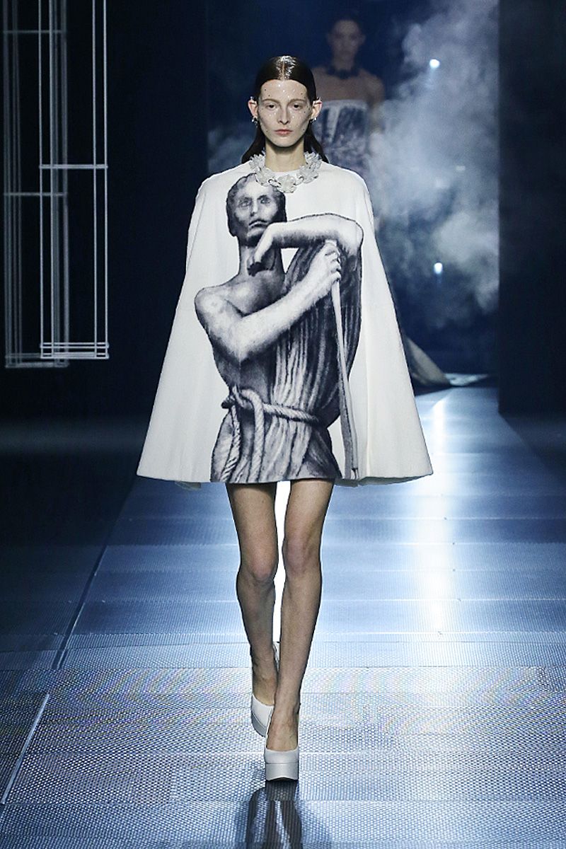 フェンディ(FENDI)2022春夏オートクチュールコレクション フェンディ(FENDI)2022春夏オートクチュールコレクション