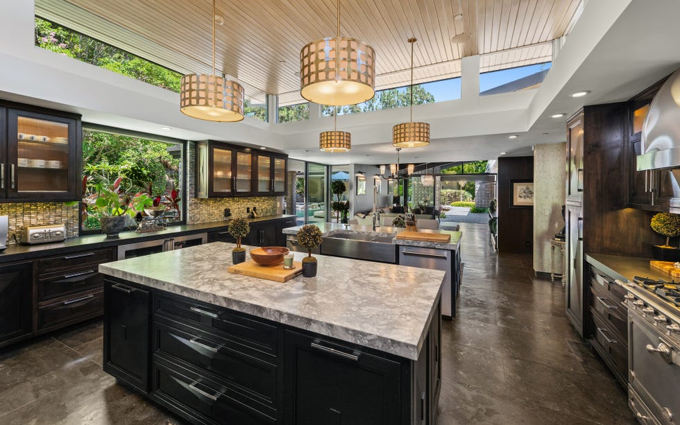 jeremy renner kitchen jeremy renner kitchen