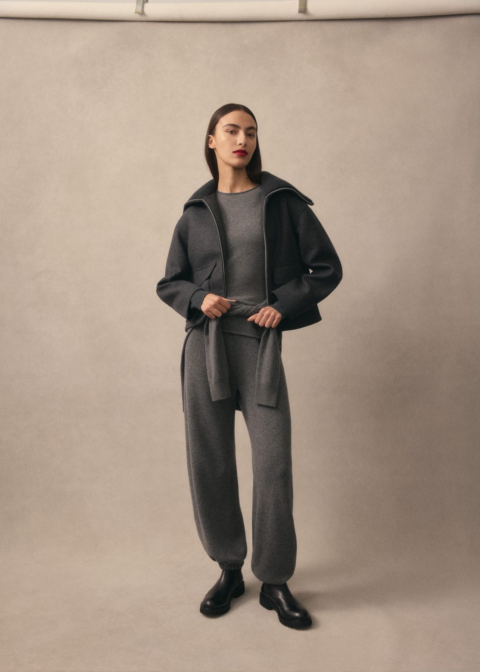 THEORY(セオリー)2025秋コレクション | ファッション | ELLE THEORY(セオリー)2025秋コレクション | ファッション | ELLE
