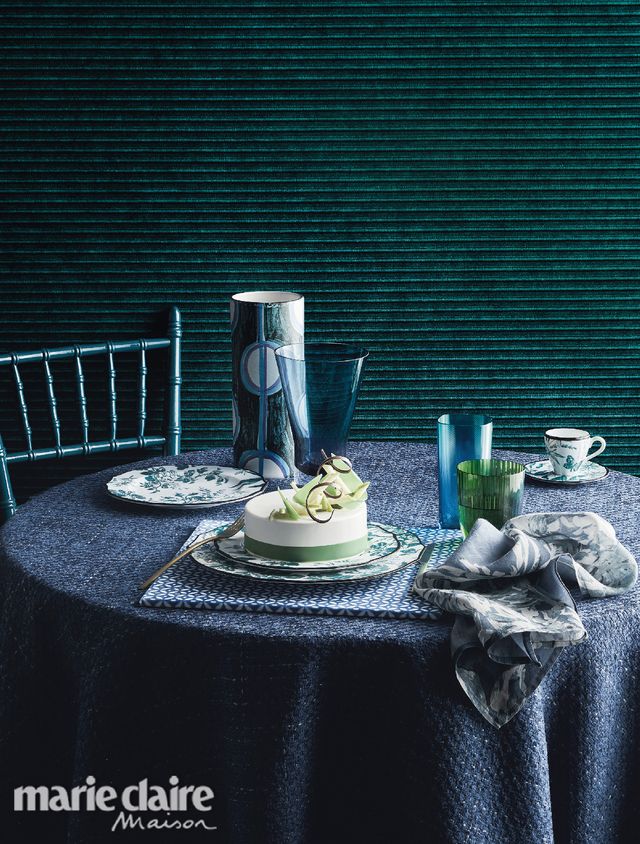 Tablecloth, Blue, Green, Table, Linens, Textile, Still life, Still life photography, Furniture, Photography, 