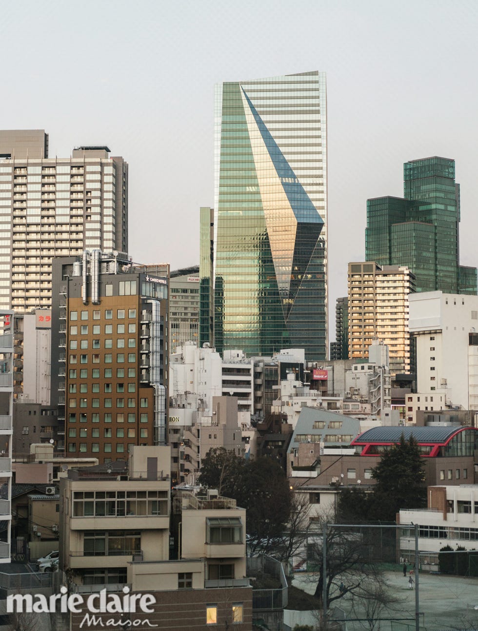 Metropolitan area, City, Urban area, Cityscape, Metropolis, Skyscraper, Skyline, Human settlement, Tower block, Daytime, 