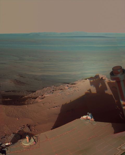 De rover Opportunity bracht vier maanden door op de noordhelling van een steenrichel genaamd Greely Haven en maakte meer dan achthonderd fotos van de omgeving