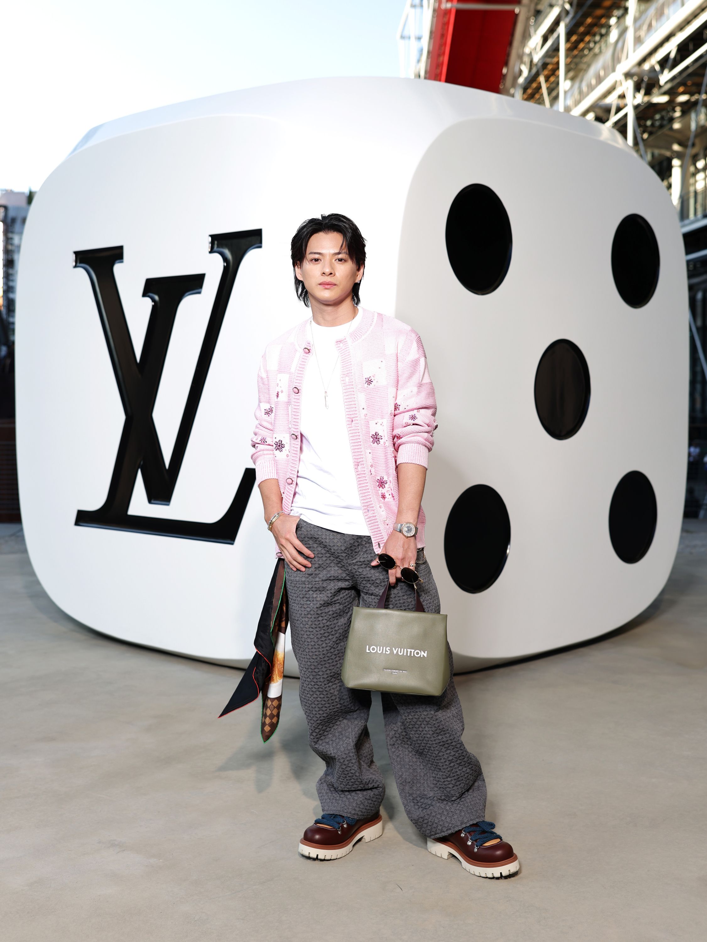 平野紫耀とYUTAが出席した「ルイ・ヴィトン」2026年春夏メンズ