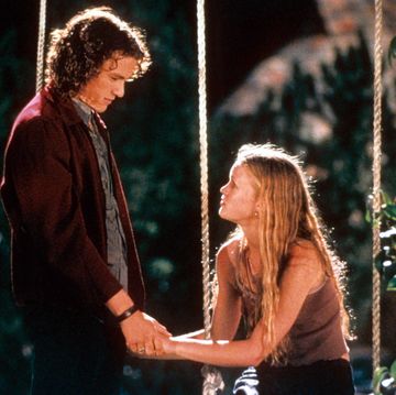 heath ledger and julia stiles at swing in a scene from the film '10 things i hate about you', 1999 photo by buena vistagetty images
