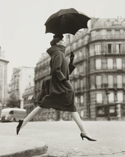Umbrella, White, Black-and-white, Standing, Snapshot, Rain, Photography, Monochrome photography, Fashion accessory, Architecture, 