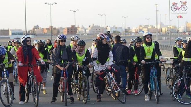 Jeddah Woman Cyclist Saudi Women's Bike Race