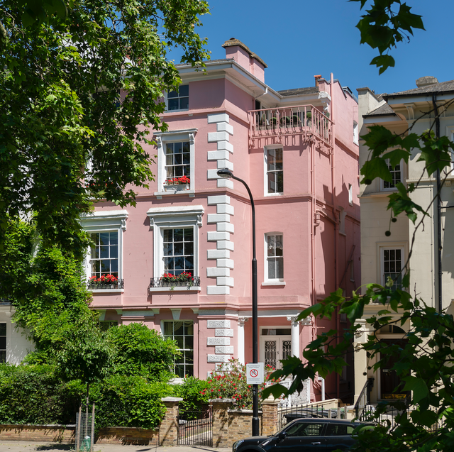 pink town house that inspired 101 dalmatians