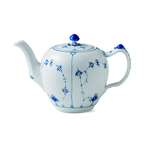 blue flowered teapor