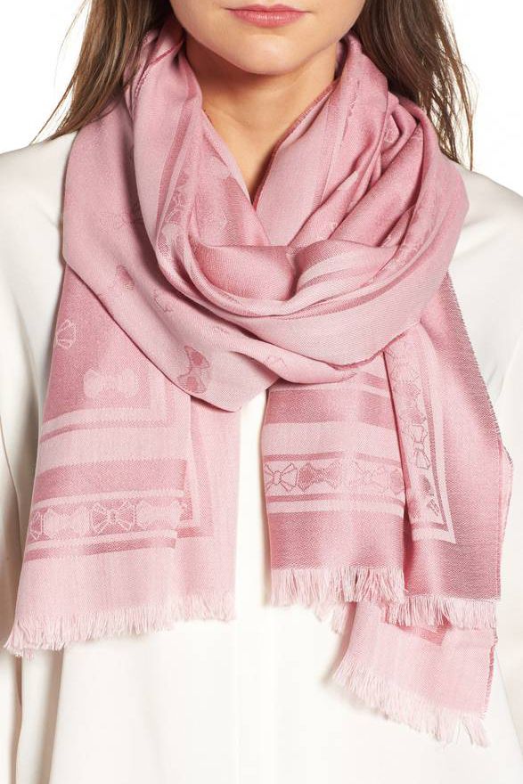 Clothing, Scarf, Pink, Stole, Neck, Fashion accessory, Wrap, Shawl, Outerwear, Textile, 