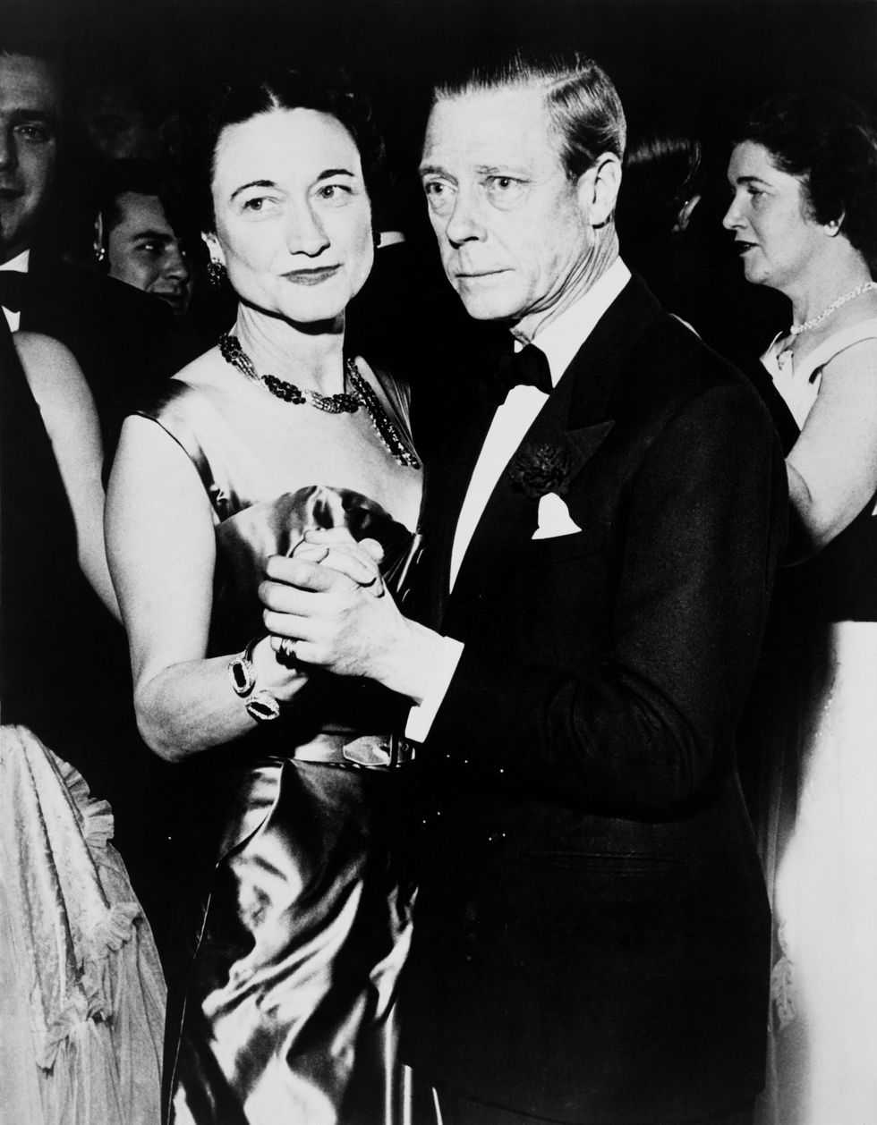 mandatory credit photo by everettshutterstock 10289774a
the duke and duchess of windsor at the assembly ball in the hotel sherry netherland 1950
historical collection