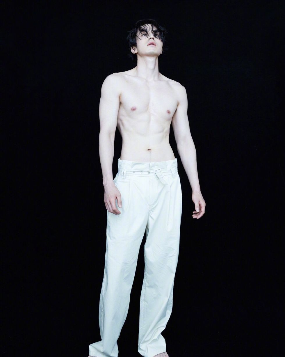White, Standing, Clothing, Shoulder, Mannequin, Chest, Neck, Muscle, Human, Joint, 